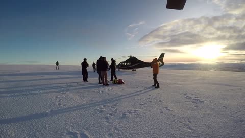 (Heli) Happy Hour in Iceland - Helicopter Tour