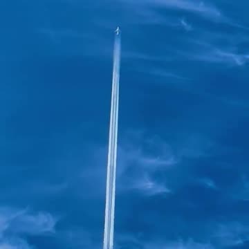 The "State of Japan" is applying "chemical trail" in the airspace to change Japan's climate❗️