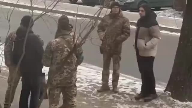 Ukraine military conscripting civilians in Dnepropetrovsk