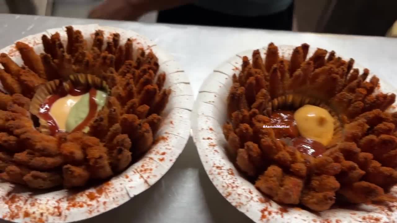 Famous Blooming Onion Pakora of Kolhapur _ Indian Street Food