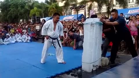 Sensei Artemio Mancol- Kyokushin Temeshiwari .