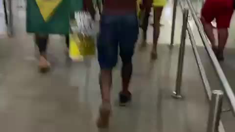 ÍNDIOS NO AEROPORTO DE BRASÍLIA 10 02-12-2022