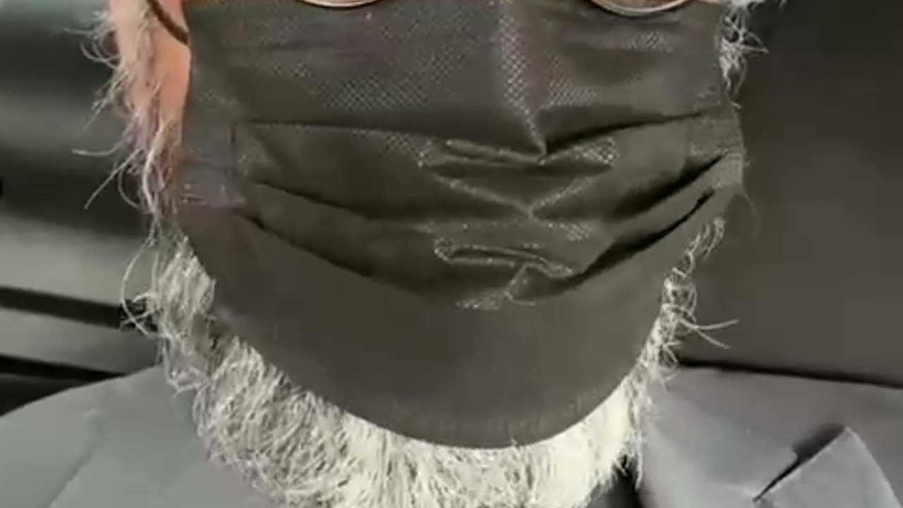 20230301文贵先生视频¹：战友们在马大抗议在禁飞区被 #无人机威胁 的事巨大，引起多个神秘组织的关注！ #单伟健 跟 #赵美心 超级好，中共间谍们作死！