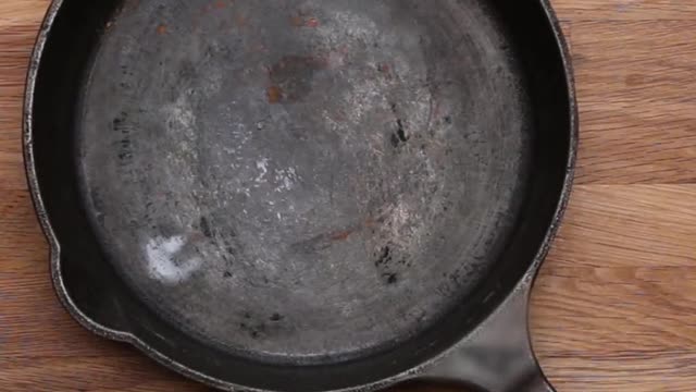 How to cook with cast iron