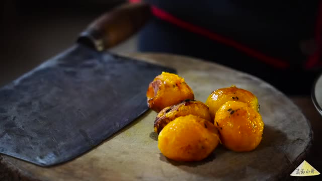 Cooking Tree Tomatoes Tamarillo and Pig Keel Chinese Recipe