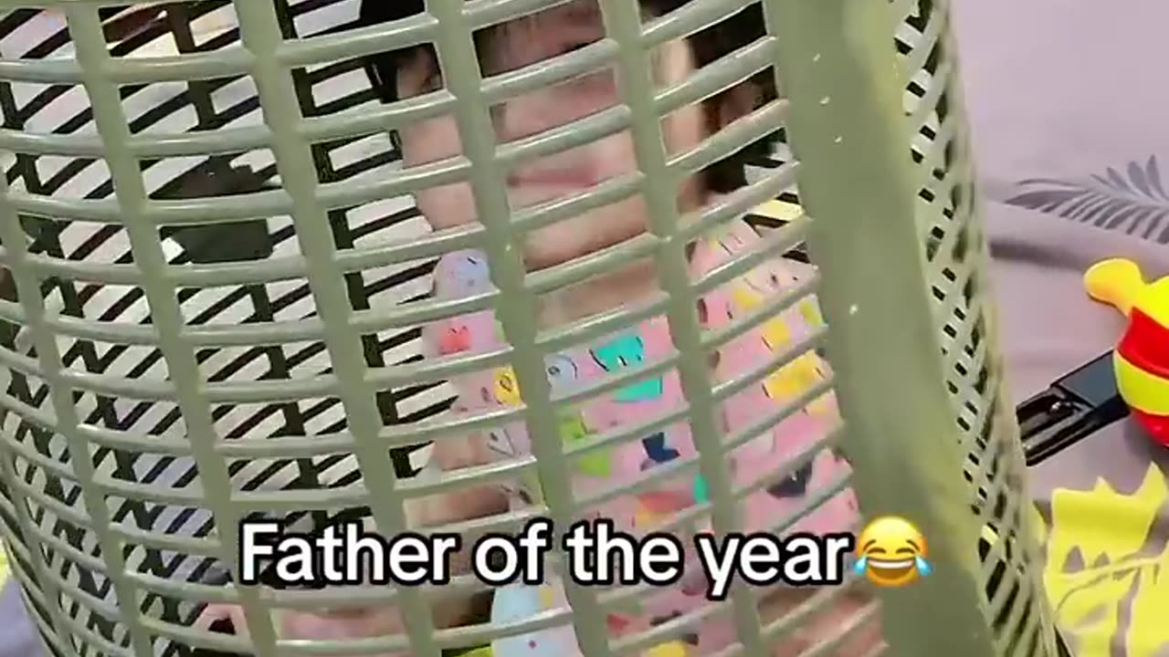 Did he just put the baby in a laundry basket and slept?😱🥶😰