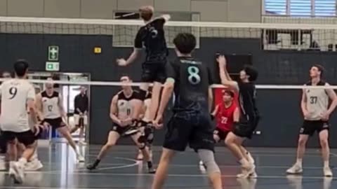 Mocked with a "Bye bye" on the volleyball court? Watch this player’s revenge 🏐🔥