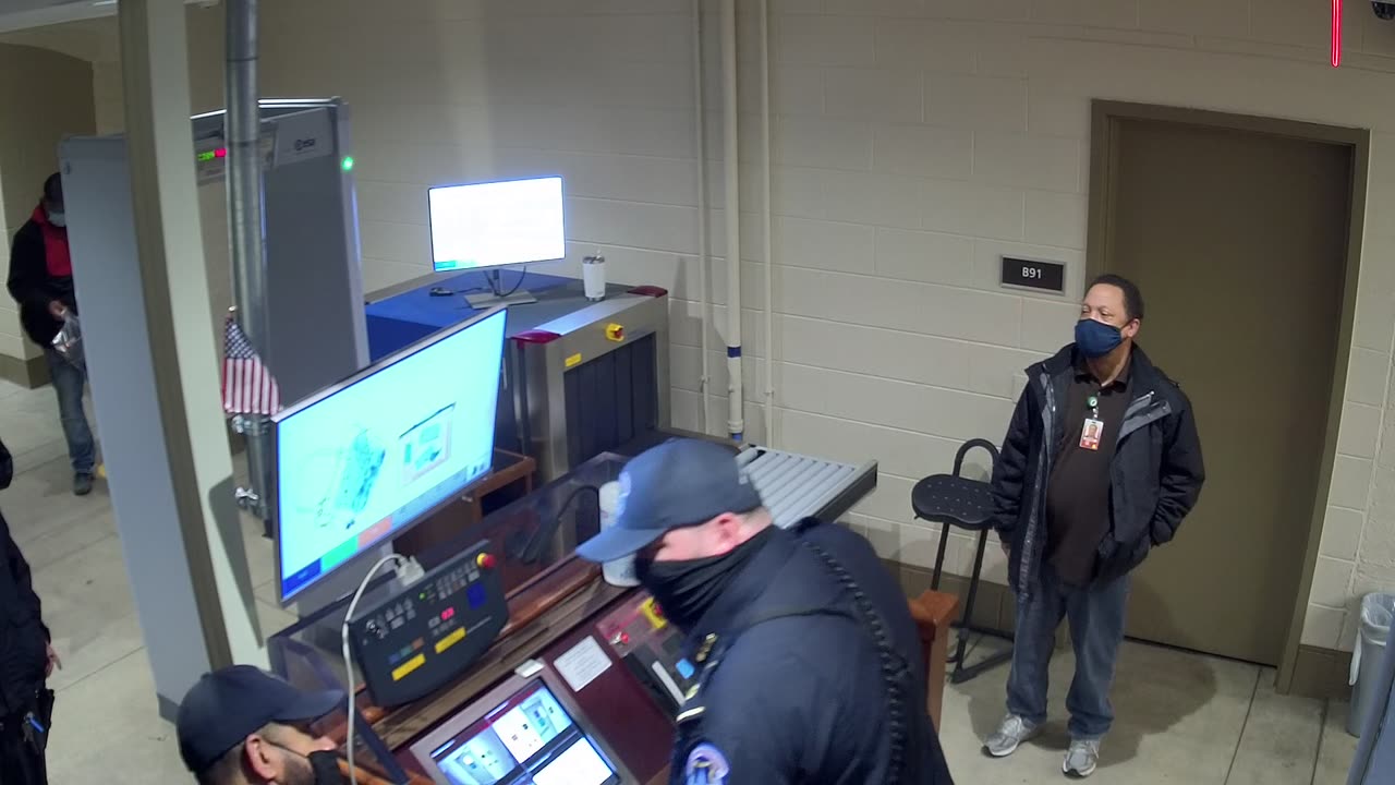 5132CHOBBAGarageScreening1_2021-01-06_12h02min20s177ms.mp4