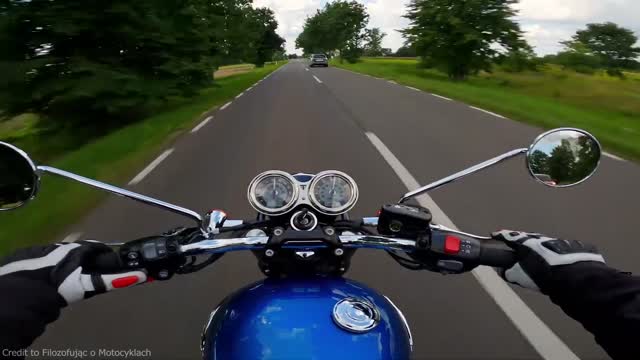 Triumph BONNEVILLE T120 | POV Ride | Stock Exhaust