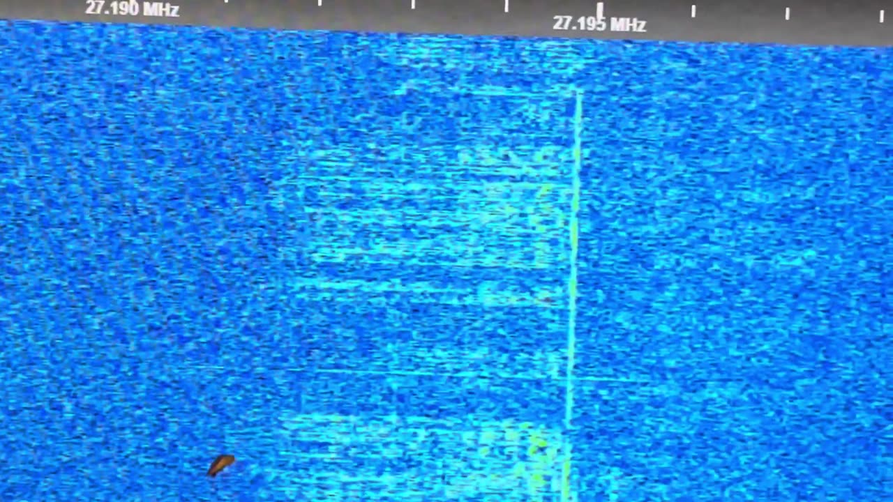 26.685 MHz AM Music Carrier - Strange Signal 11 Meter Free Band CB Radio [G8JNJ SDR] 02 19 2024