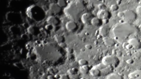 OBSERVACIÓN LUNAR GIBOSA CRECIENTE 58%