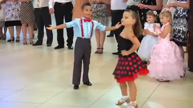 Cute Girl & Boy and wonderful dance, Look Amazing !!