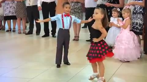 Cute Girl & Boy and wonderful dance, Look Amazing !!