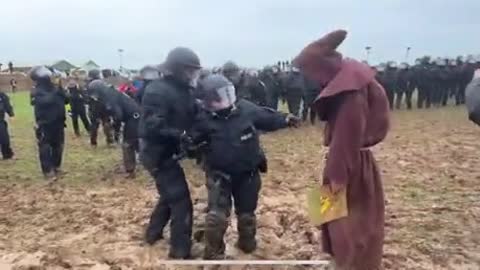 The Mud Wizard🧙‍♂️🤣