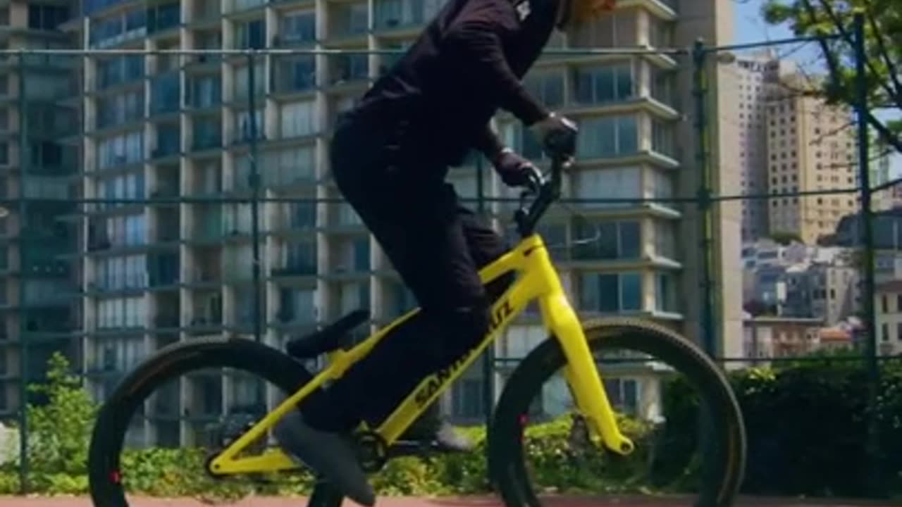 Cycling on a tennis net