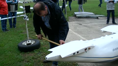 NICE FLIGHT AND HARD LANDING !!! GIGANTIC 93KG XXXL RC ANTONOV AN-225 MRIJA SCALE MODEL AIRCRAFT-8