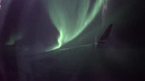 Aurora Borealis video from Norwegian plane (nordlys)