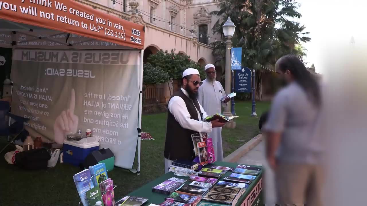 Korean Jesus Assault During Dawah