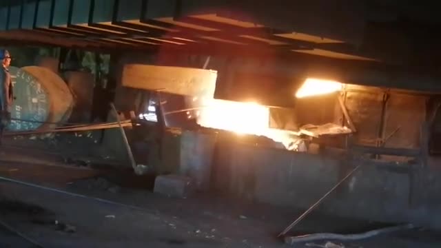 tapping process at submerged arc furnaces