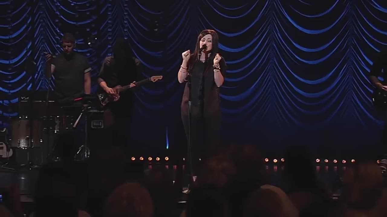 Forever (Live) - Kari Jobe & Bethel Music - You Make Me Brave ( Video)