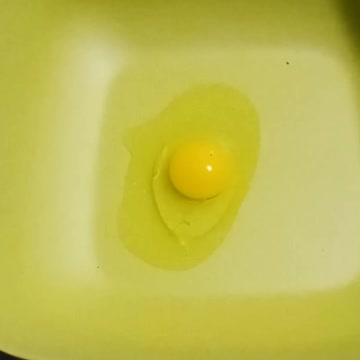 Quail eggs scrambled