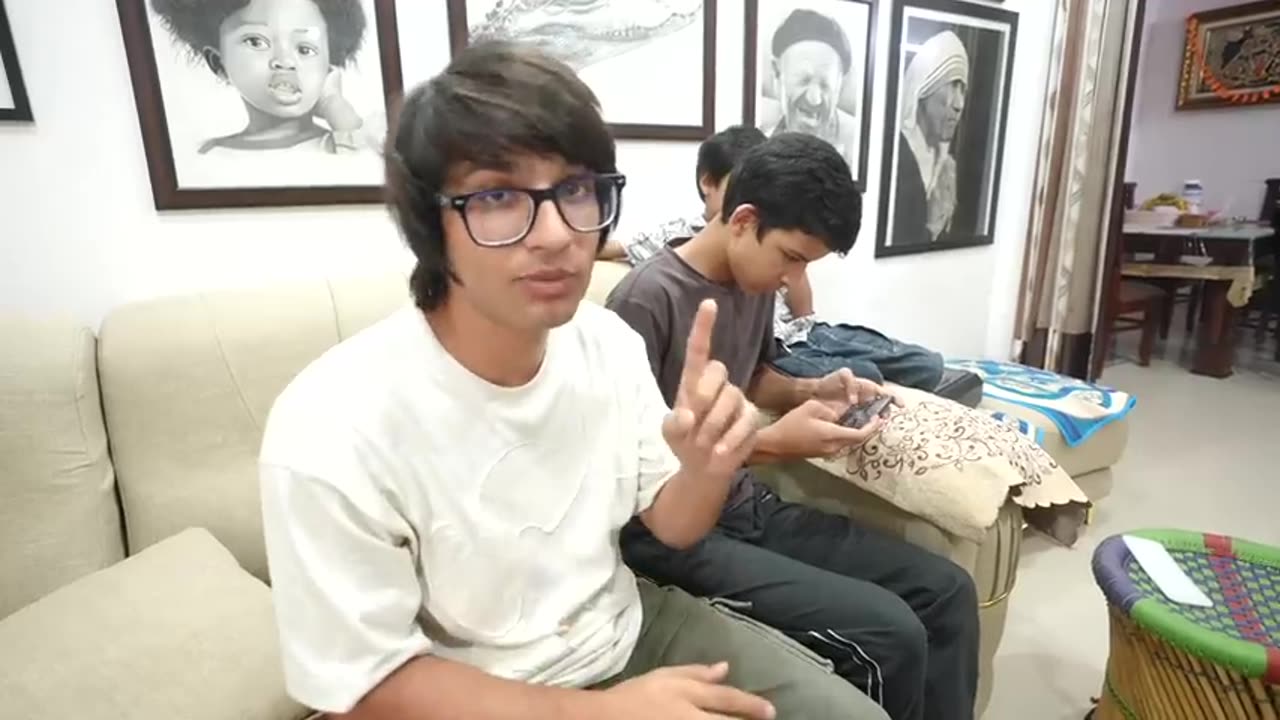 sorav ne kunali go phone dene se mna kiya or apni mami ko dediya