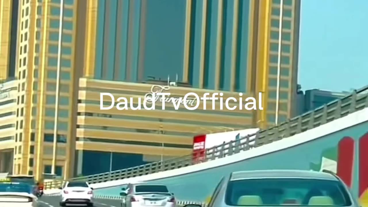 Car Drive On Dubai Road _ #viral #youtubeshorts #daudtvofficial #short