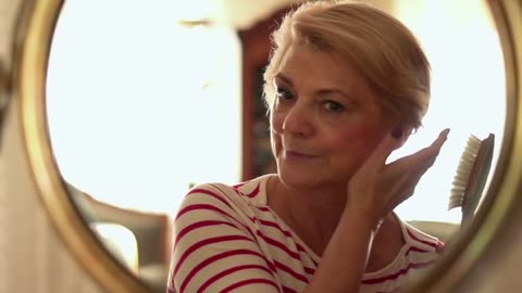 You’ll Quickly Master the Art of Applying Rejuvalift in only 4 minutes Facelift - Rejuvalift Beauty