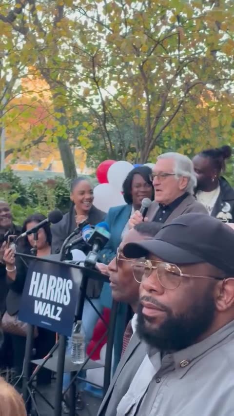 Epstein Island Native Robert de Niro wants you to know he’s verrrry angry..