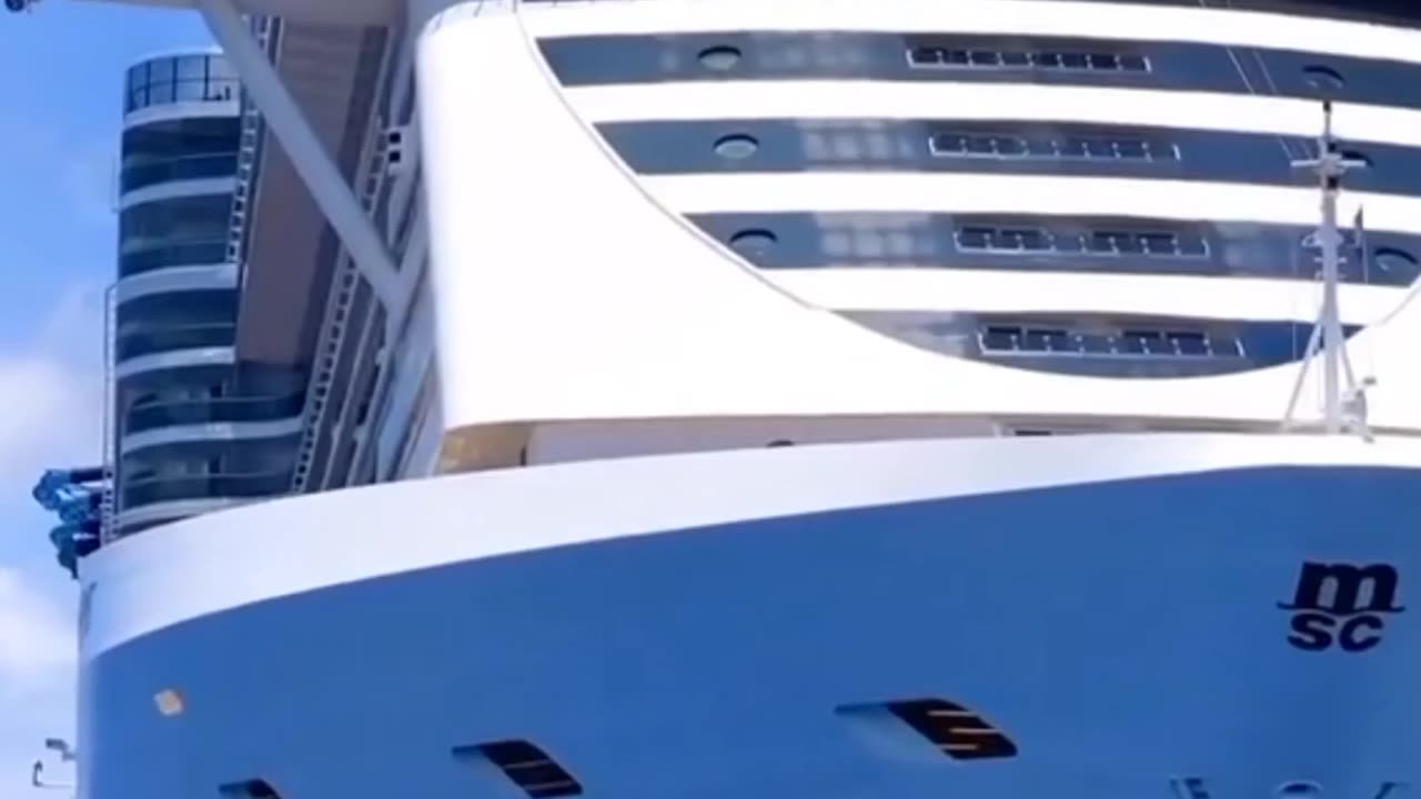 Cruise ship