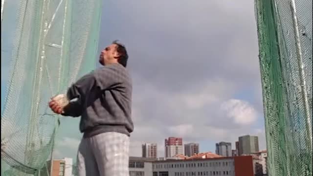Has anyone seen it stuck in the sky