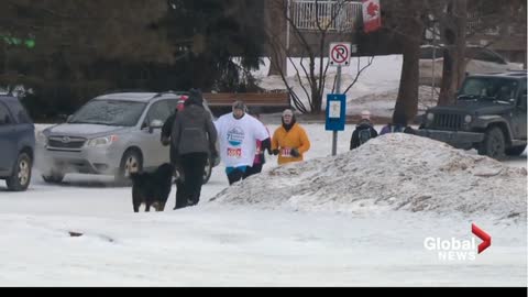 Canadian Man Breaks Record For Most Shirts👕 Worn In a marathon