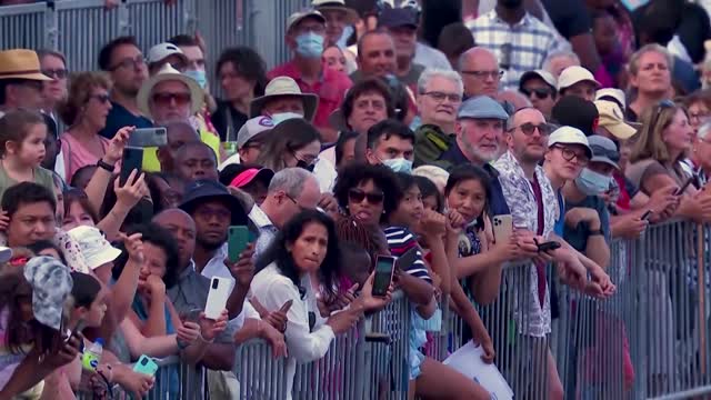 Canadians line Quebec streets to greet Pope Francis