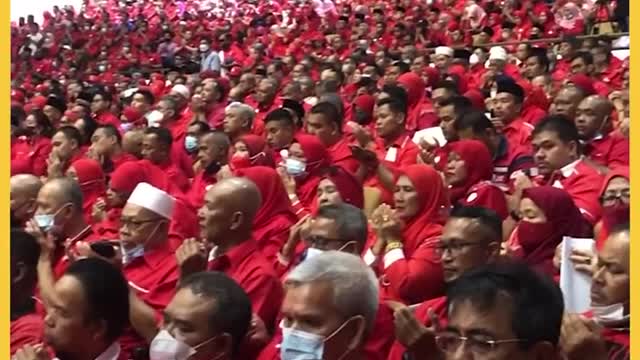 Shahidan, 3 others sacked from Umno