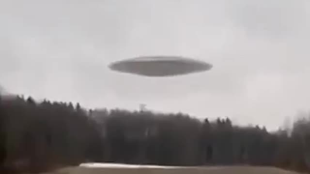 UFO LOOKING FOR SOMETHING IN RIO WATCH THE VIDEO AND SHARE