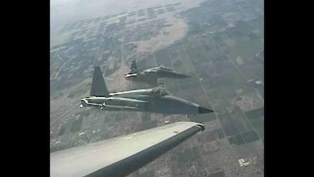2003-12-16, Citation Ultra, Yuma, AZ (NYL), Formation Flight With F-5's