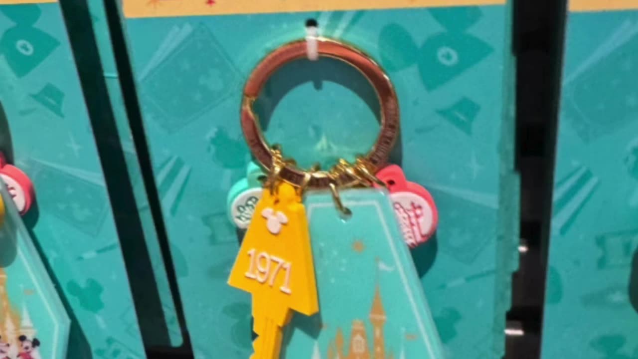 Walt Disney World Hotel Room Key Keychain #shorts