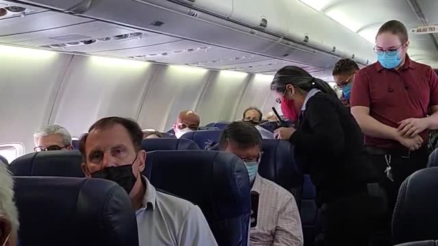 People Forced to Leave Plane in Florida