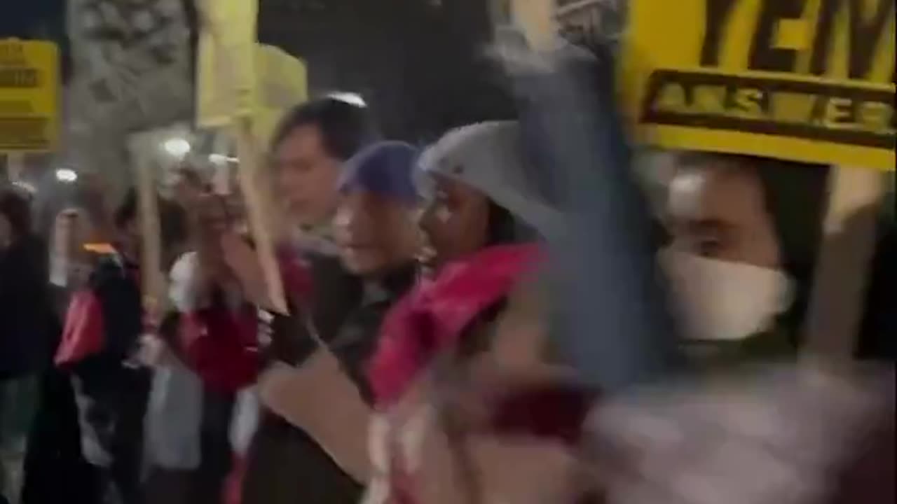 Protest against attacks on Yemen, outside of the White House.