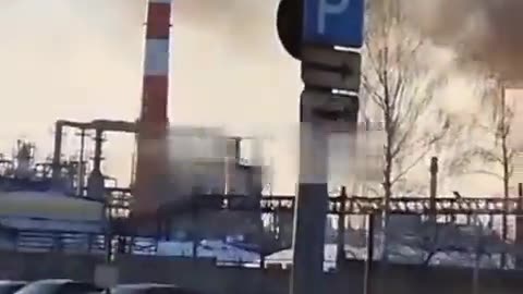 Moment of Ukrainian drone's arrival at Ryazan oil refinery this morning