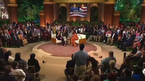 Oprah Winfrey steps in after Kamala Harris rambles for 3 minutes failing to asnwer the question.