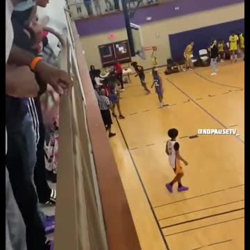 Georgia basketball players chase down, attack referee in crazy video
