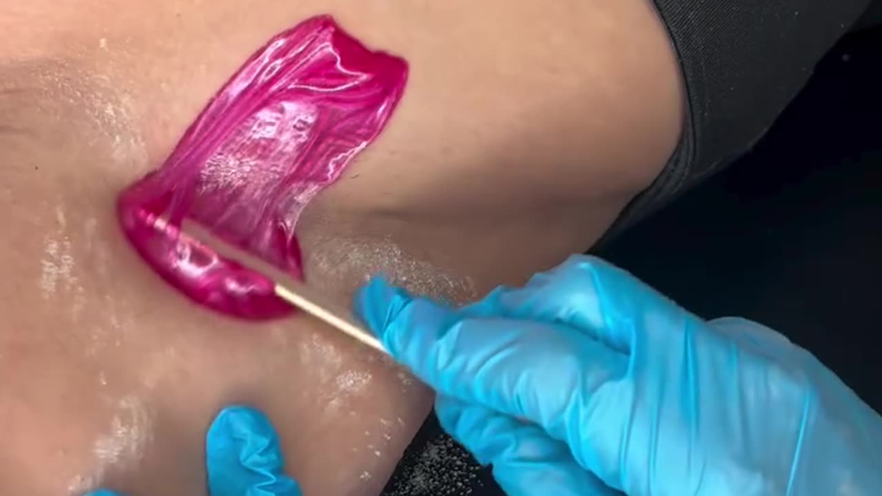 Underarm Waxing with Sexy Smooth Tickled Pink Hard Wax by @catsandclawsbeauty