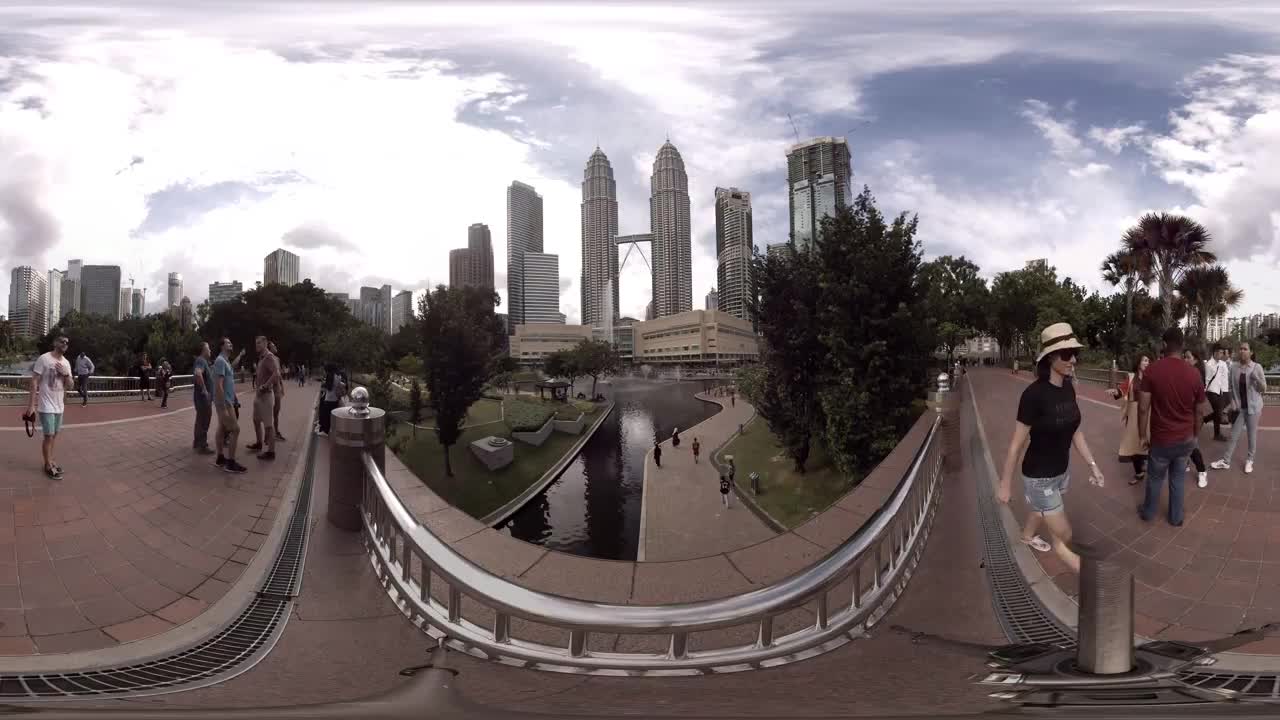 360 video: Petronas Towers from KLCC Park, Kuala Lumpur, Malaysia