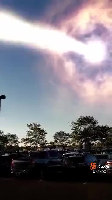 MY GOD WHAT IS HAPPENING OPENS ANOTHER PORTAL IN THE SKY IT LOOKS LIKE UFO WATCH THE VIDEO AND SHARE