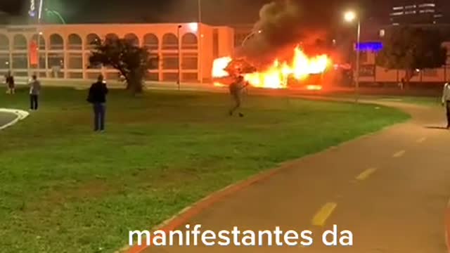 VTRs IGNORAM O CAOS PROPOSITALMENTE BRASÍLIA 12-12-2022