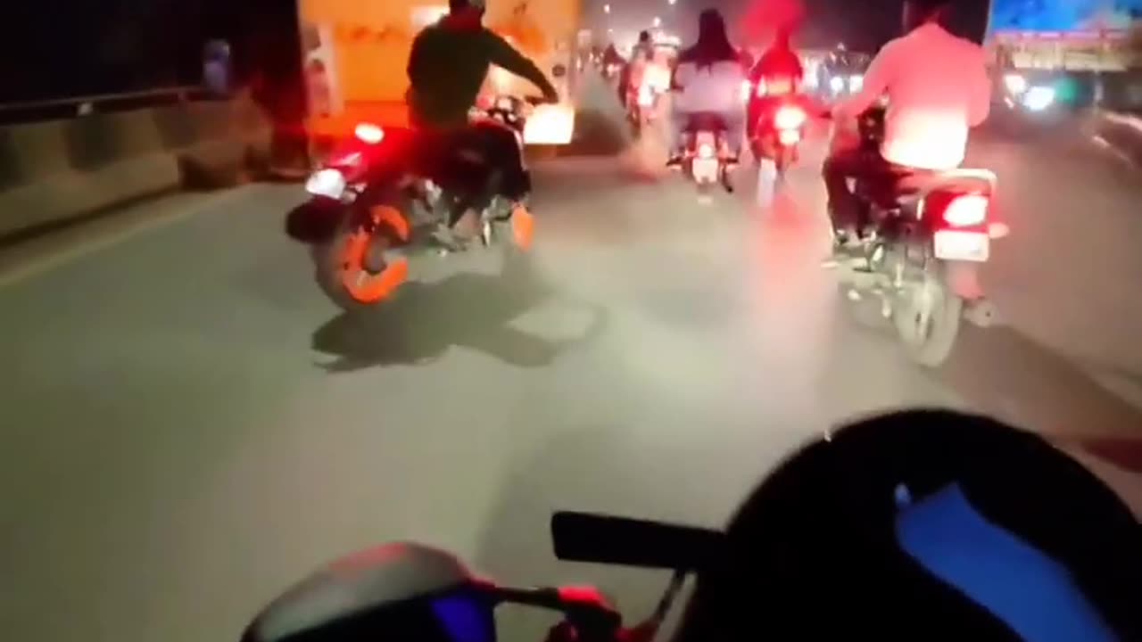 Ktm duke live accident city riding street race gone rong bike crash