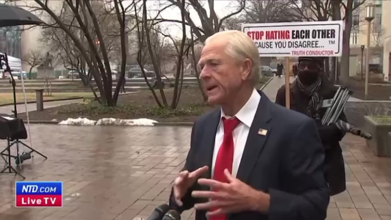 Peter Navarro arrives at court house this morning.