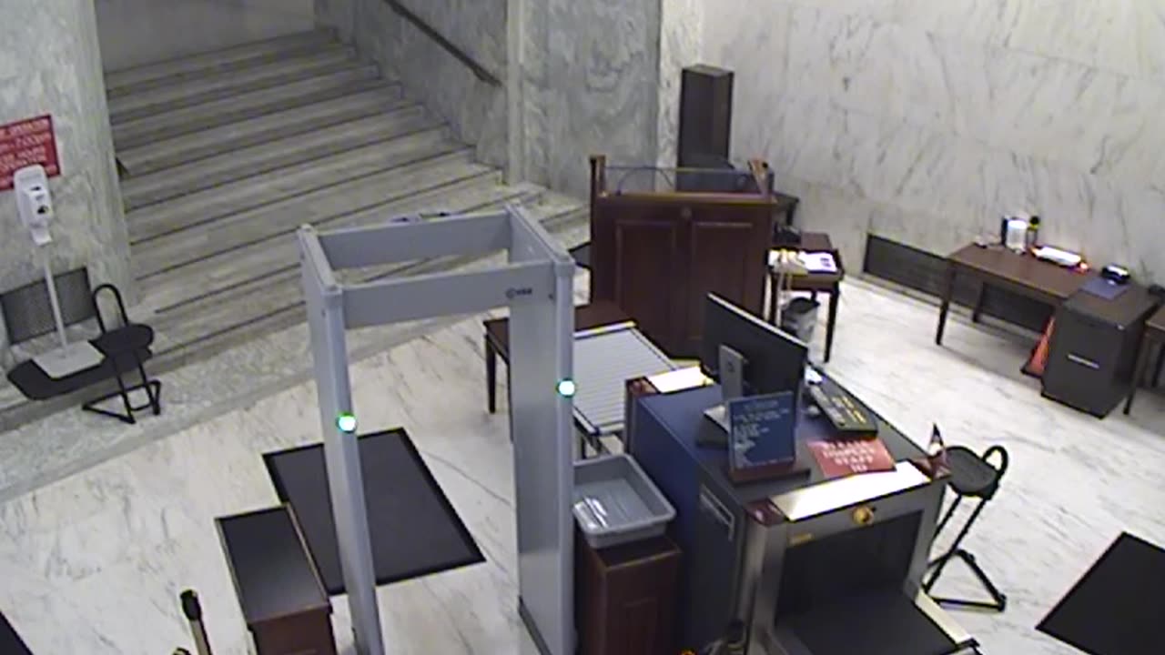 3091RHOBGRLowerIndepAveDoor_2021-01-06_09h40min02s180ms.mp4