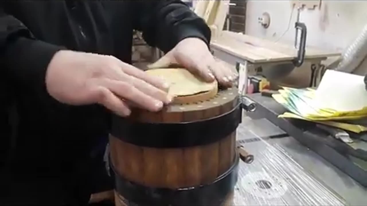 Wooden press barrel